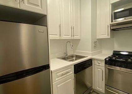 151 West 16th Street - Photo 1