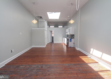 1527 South Street - Photo 1