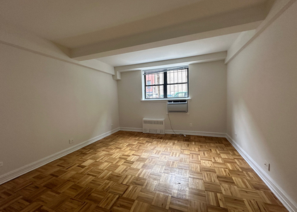 151 West 16th Street - Photo 1