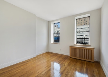 426 West 49th Street - Photo 1