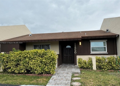 11850 Sw 123rd Pl - Photo 1