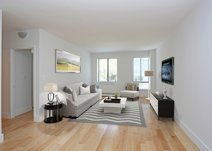 410 West 53rd Street - Photo 1