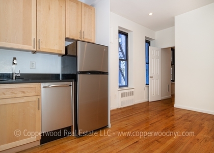 East 81st Street, - Photo 1