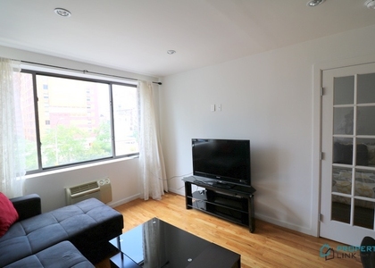 10 Avenue - Photo 1