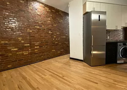 346 East 13th Street - Photo 1