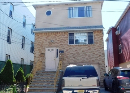 20 Franklin Ave - Photo 1