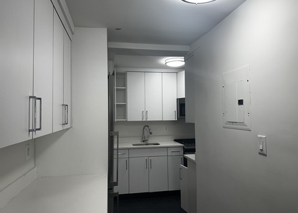 137 East 38th Street, New York - Photo 1