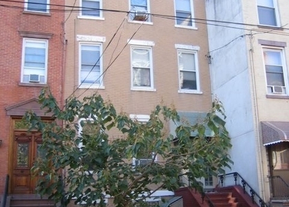 236 Garden St - Photo 1