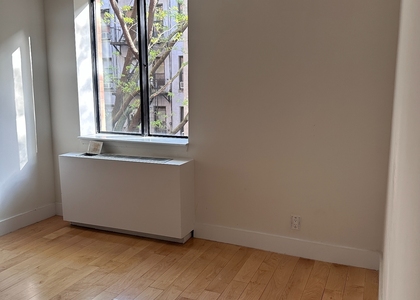 410 West 53rd Street - Photo 1