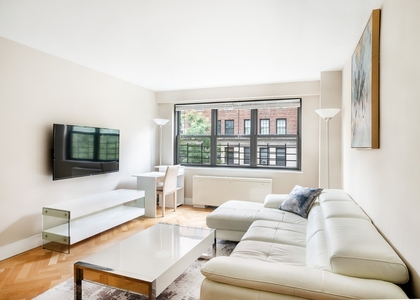 160 East 88th Street - Photo 1