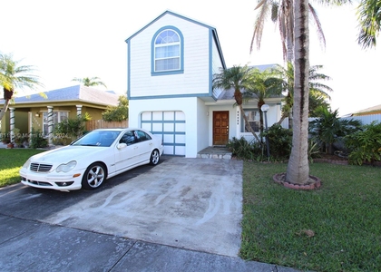 15420 Sw 143rd Ave - Photo 1