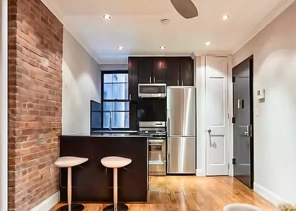 434 West 52nd Street - Photo 1