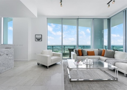 900 Biscayne Blvd - Photo 1