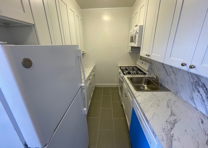 172-90 Highland Avenue - Photo 1