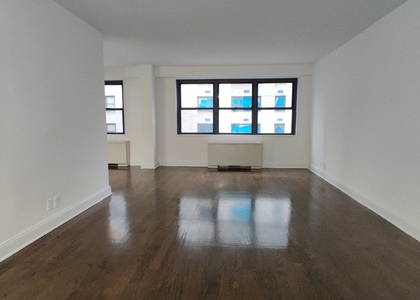 1st Ave/87 - Photo 1