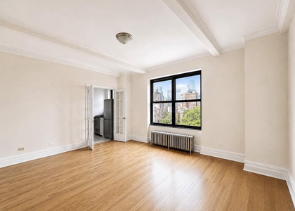 second avenue (NYU) - Photo 1