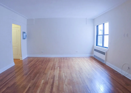 East 67 Street - Photo 1