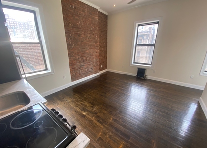 Lexington Avenue - Photo 1