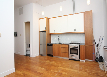 949 Willoughby Avenue - Photo 1