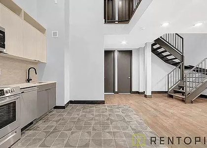 475 Grand St - Photo 1