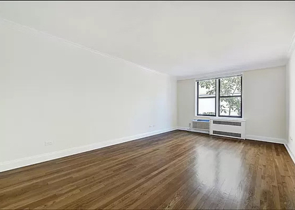 147 West 15th Street - Photo 1