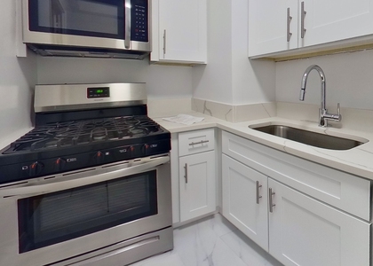 EAST 86th street - Photo 1