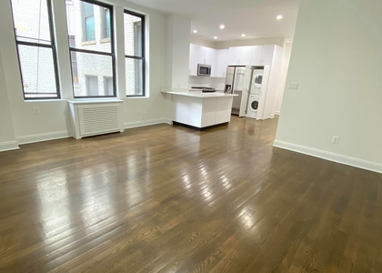 I West 59 Street - Photo 1