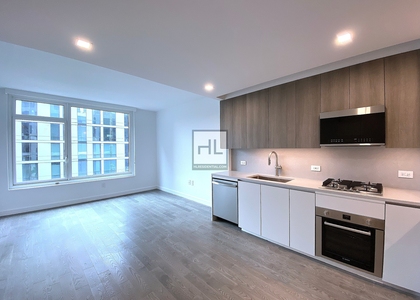 Third Avenue - Photo 1