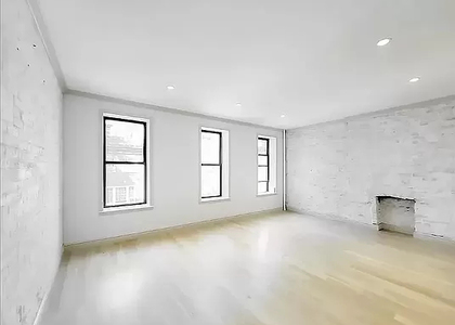 132 East 61st Street - Photo 1