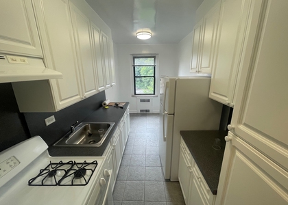 172-90 Highland Avenue - Photo 1