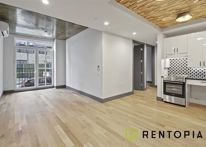 340 Evergreen Ave - Photo 1