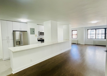 400 East 89th Street, 7J - Photo 1