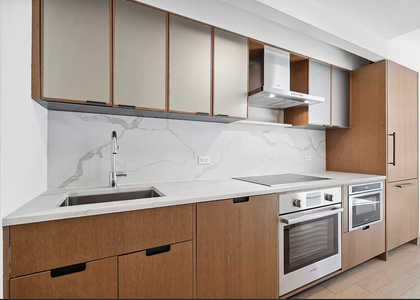 East 54th Street - Photo 1