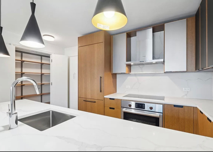 East 54th Street - Photo 1