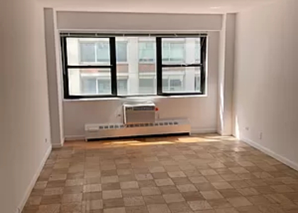 Second Avenue - Photo 1