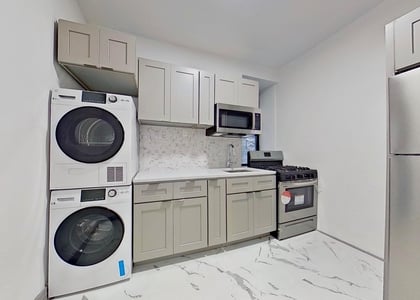 West 138 St & B'way  - Photo 1