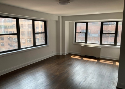 East 57th and 3rd - Photo 1