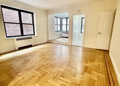 124 East 24th Street - Photo 1