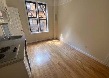 West 45th Street - Photo 1
