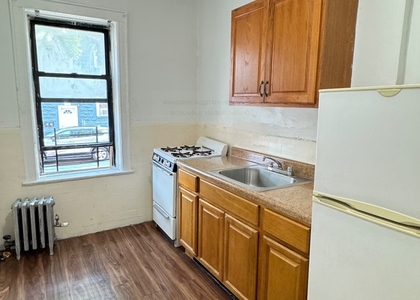 138th St and 90th Ave - Photo 1