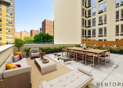 99 Fleet Place - Photo 1