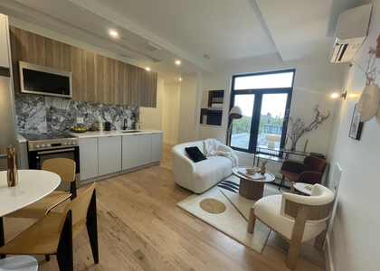 75 Mcguiness Boulevard - Photo 1