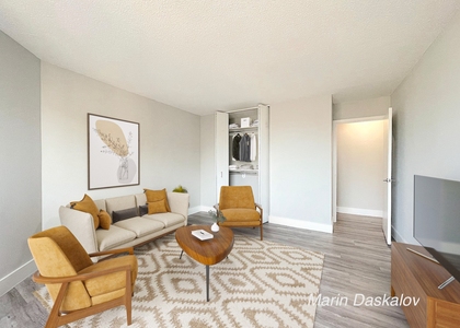 E 17th Street - Photo 1