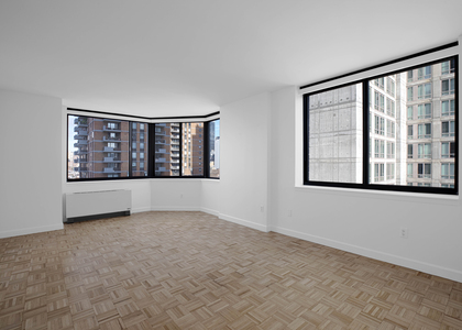 West 42nd Street - Photo 1