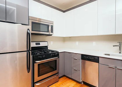 337 melrose - Photo 1