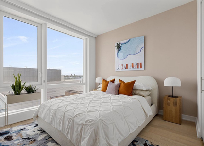 555 West 38th Street - Photo 1