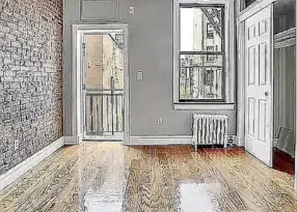 East 10th Street-  No Fee!  - Photo 1