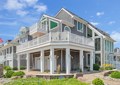 1101 S Ocean Avenue - Photo 1
