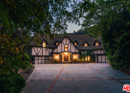 1509 Stone Canyon Road - Photo 1