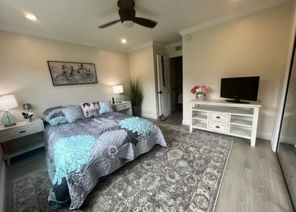 28033 Ridgecove Court N - Photo 1